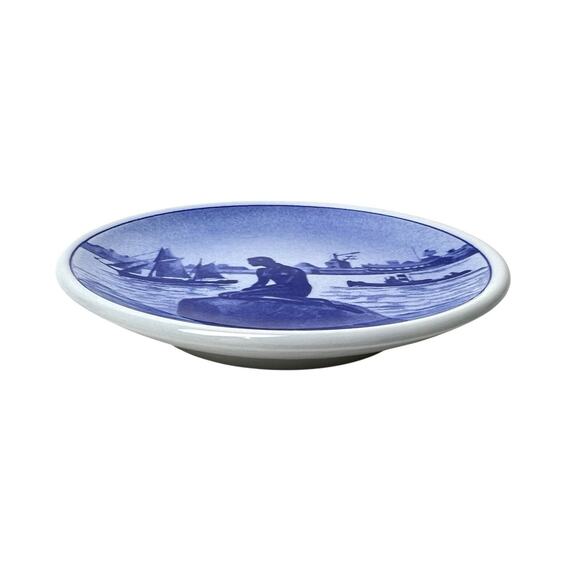 Porcelain Wall Art Royal Copenhagen Mini Plate Langelinie Blue Display 3.25 Inch - Picture 3 of 10